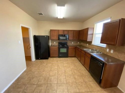 5905 Adair Dr, Austin TX  78754-5600 exterior