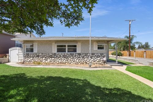 122 Hastings St, Redlands, CA 92373-5011