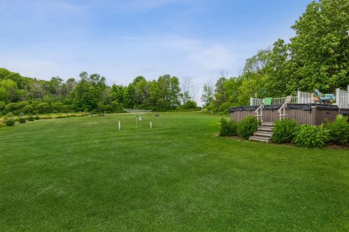 1385 Hillside Rd, Slinger WI 53086 exterior