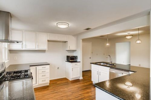 13217 Briar Holw Dr, Austin TX 78729-3655 exterior