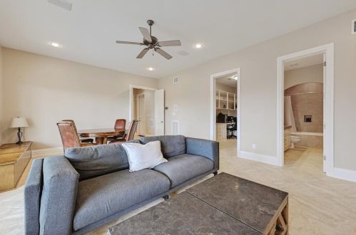 2004 Canonero Dr, Austin TX 78746-2125 exterior