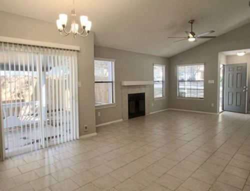 12316 Cedarspur Rd, Austin TX  78758-2470 exterior