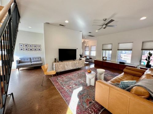 5349 Agatha Cir, Austin TX  78724-6218 exterior