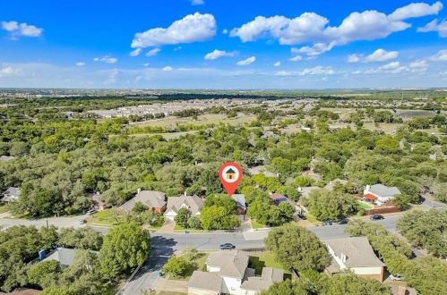 13243 Briar Holw Dr, Austin TX 78729-2855 exterior