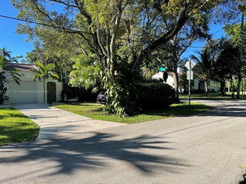 70 101st St, Miami FL  33138-2319 exterior