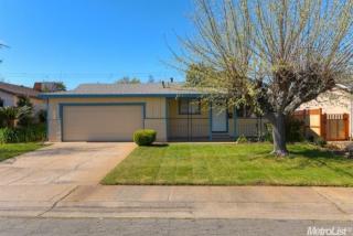 4880 79th St, Sacramento CA  95820-6212 exterior