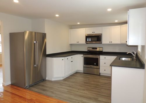 214 Wilbraham Rd, Monson MA  01057-9408 exterior