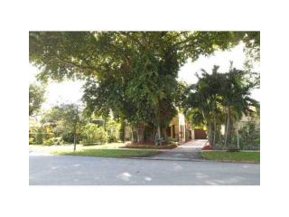 840 Madrid St, Miami FL  33134-2206 exterior