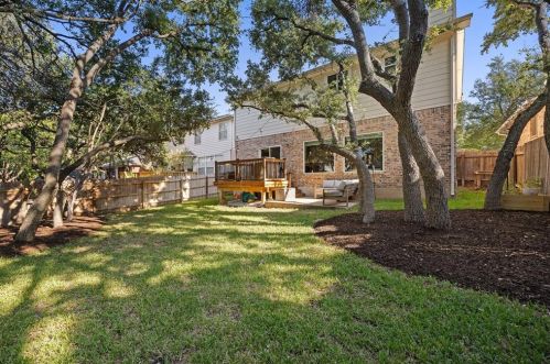 4246 Cyn Gln Cir, Austin TX 78732-2187 exterior