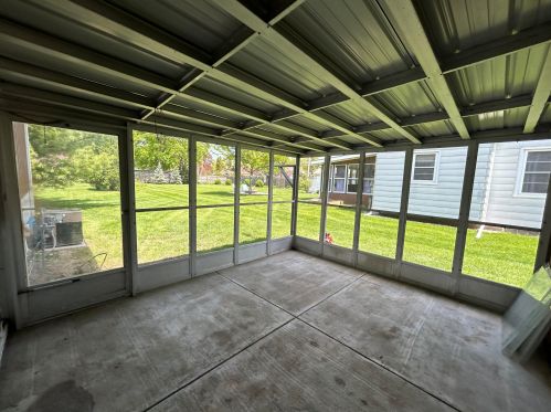 214 Park Ave, Chenequa WI  53029-2116 exterior