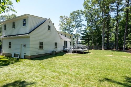 53 Alton St, Walpole MA  02081-4101 exterior