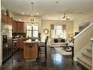 4004 Berkman Dr, Austin TX  78723-4543 exterior