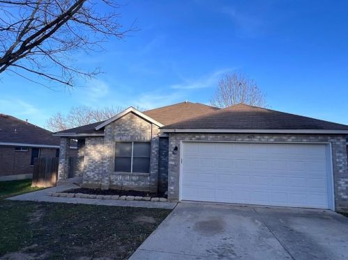 8013 Briarton Dr, Austin TX  78747-4031 exterior