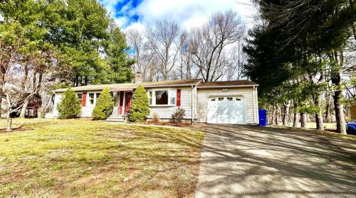 109 Quarry Brook Dr, Wapping CT  06074-3522 exterior