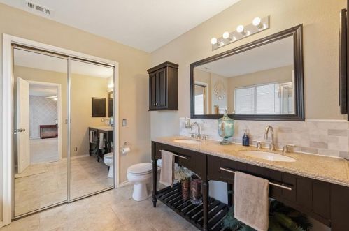 3921 Cyn Gln Cir, Austin TX 78732-2187 exterior