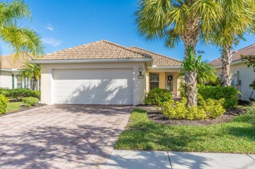 8701 Querce Ct, Naples, FL 34114-2746