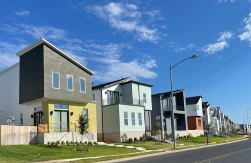 5432 Agatha Cir, Austin TX 78724-6220 exterior