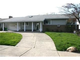 29103 Cresthaven Dr, Willoughby OH  44095-4530 exterior