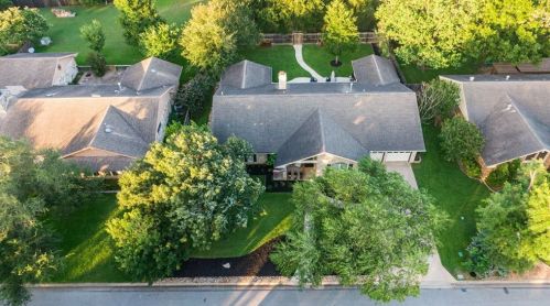 7105 Fence Line Dr, Austin TX 78749-2312 exterior