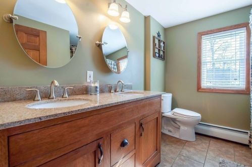 61 Moreau Dr, Chicopee MA 01020-4826 exterior