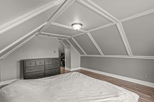 335 Hl St, Chenequa WI 53029-1906 exterior