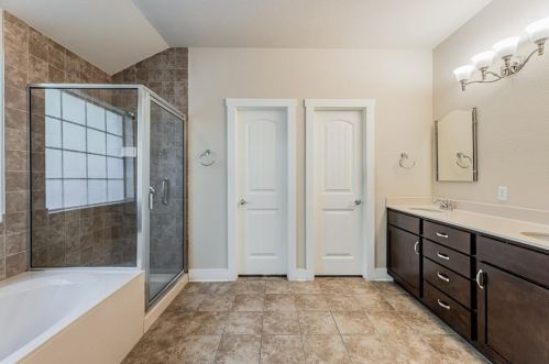 6928 Bay City Bnd, Austin TX 78725-2938 exterior