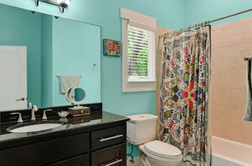 1501 2nd St, Austin TX  78702-4311 exterior