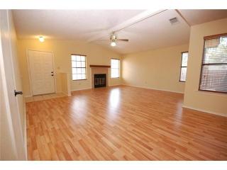 7004 Dallas Dr, Austin TX  78729-7804 exterior