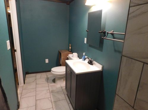 941 42nd St, Manitowoc WI  54220-4700 exterior