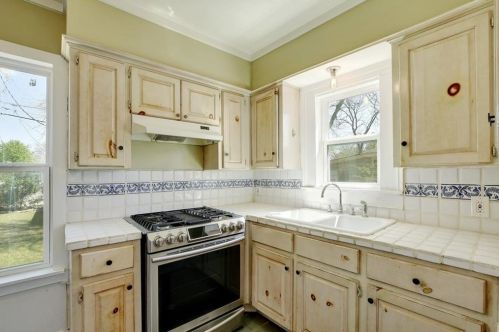 1002 43 St, Austin TX 78751-4415 exterior