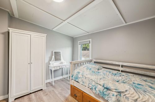 314 Kettle Moraine Dr, Slinger WI 53086-9507 exterior