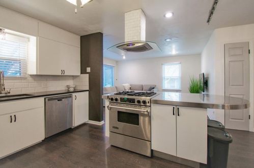 1403 Briarcliff Blvd, Austin TX  78723-1808 exterior