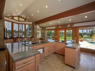 601 Leucadendra Dr, Miami FL  33156-2365 exterior