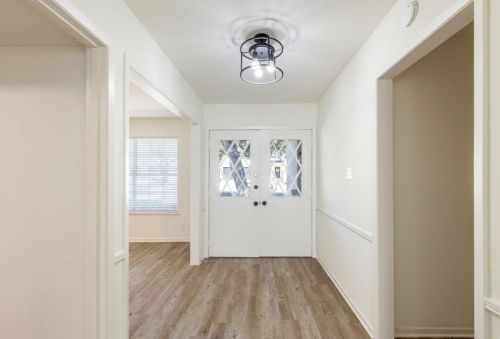 4103 Deepwoods Dr, Austin TX  78731-2028 exterior