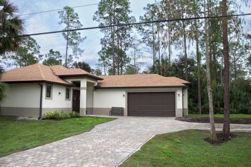 108 5th St, Naples FL  34120-8565 exterior