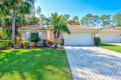 7960 Leicester Dr, Naples, FL 34104-7444