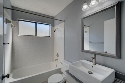 804 Calico Dr, Austin TX 78748-6404 exterior