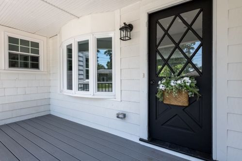 53 Alton St, Walpole MA  02081-4101 exterior