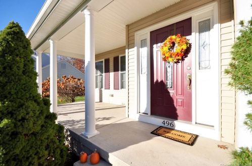 496 Quarry Brook Dr, Wapping CT  06074-3596 exterior