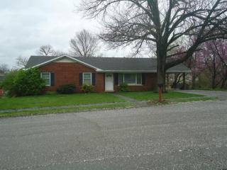 313 Hickory Hill Dr, Nicholasville, KY 40356-1832