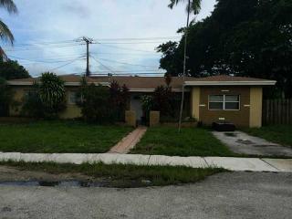 600 181st St, Miami, FL 33162-1142