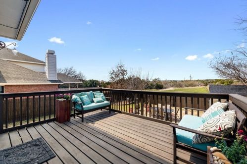 3921 Cyn Gln Cir, Austin TX 78732-2187 exterior