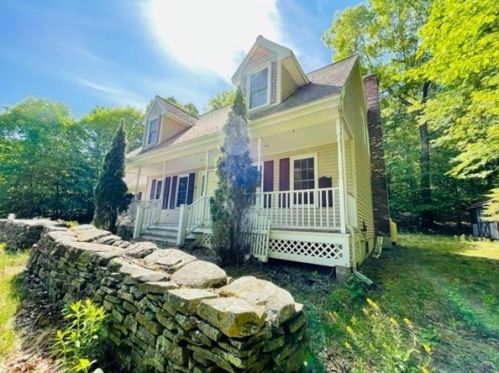 66 Dodge Rd, Sutton, MA 01590-3875