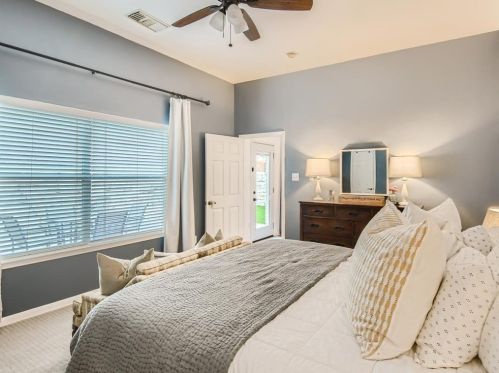 4329 Cyn Gln Cir, Austin TX 78732-2187 exterior