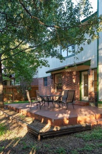 6914 Dallas Dr, Austin TX  78729-7826 exterior