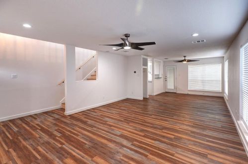 1110 Faircrest Dr, Austin TX  78753-2020 exterior