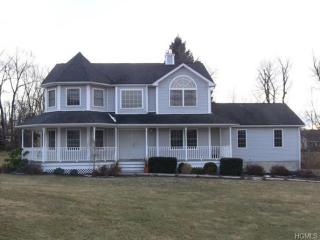 18 Brazien Ct, Walden NY  12586-2744 exterior