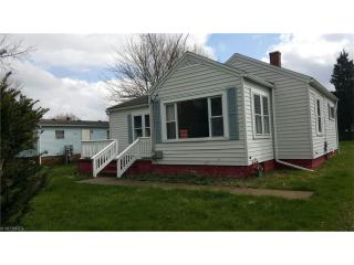 3320 Dickenson Rd, Ashtabula, OH 44004-4408