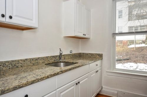 16 Westminster St, Worcester MA 01605-2701 exterior