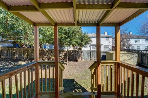 804 Calico Dr, Austin TX 78748-6404 exterior